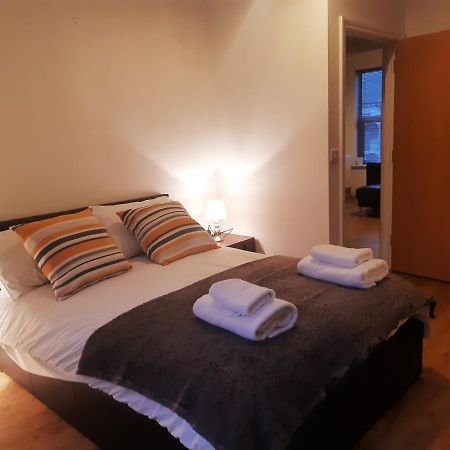 Yarmouth Apartments, Street Permit Parking, Close To Everything, Beach, Pier, Free Wifi Грейт-Ярмут Экстерьер фото