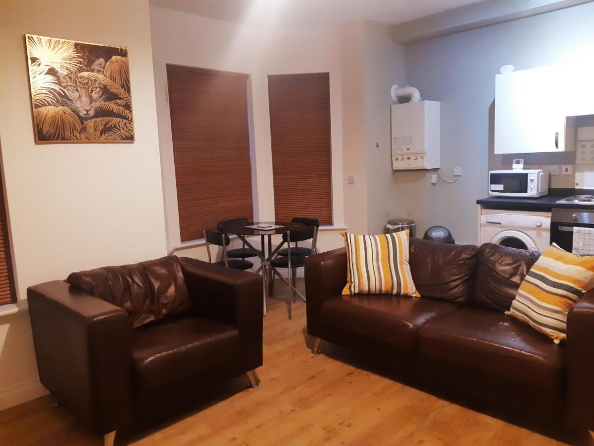 Yarmouth Apartments, Street Permit Parking, Close To Everything, Beach, Pier, Free Wifi Грейт-Ярмут Экстерьер фото