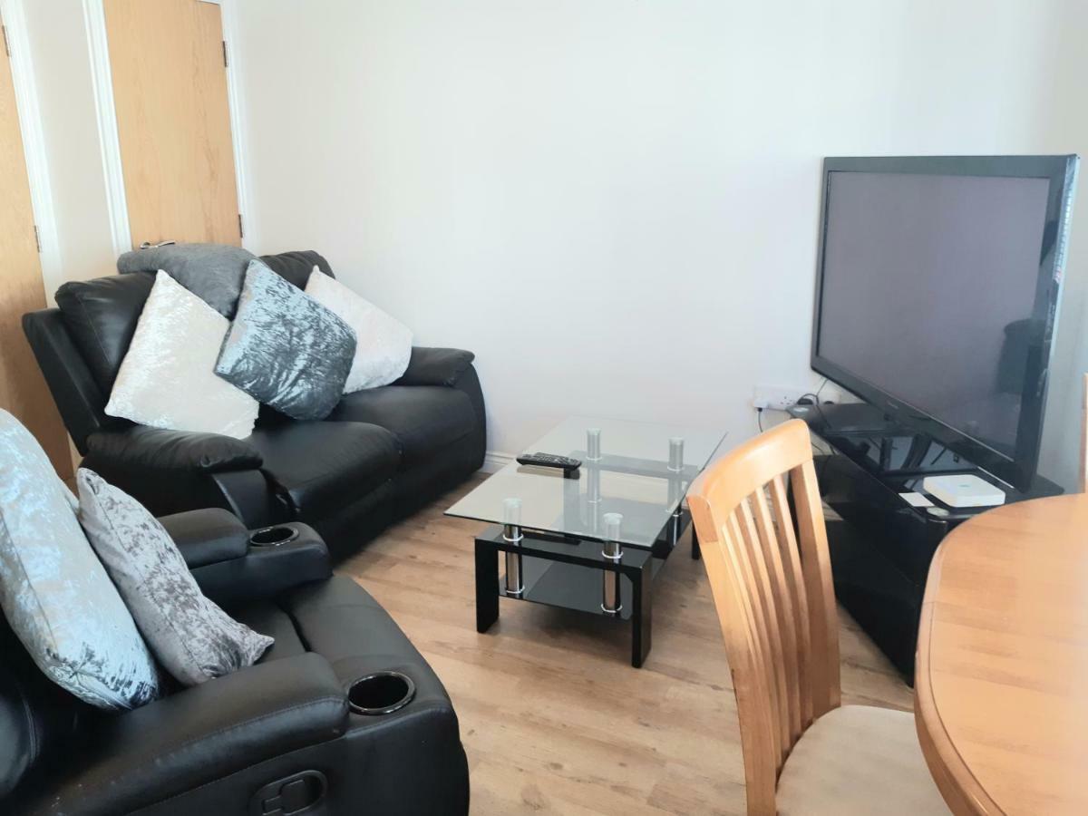 Yarmouth Apartments, Street Permit Parking, Close To Everything, Beach, Pier, Free Wifi Грейт-Ярмут Экстерьер фото