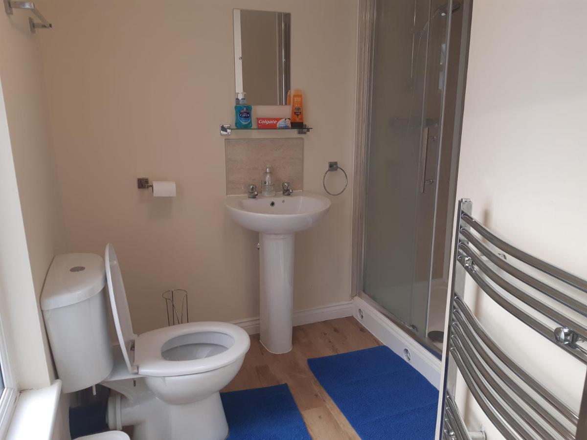 Yarmouth Apartments, Street Permit Parking, Close To Everything, Beach, Pier, Free Wifi Грейт-Ярмут Экстерьер фото
